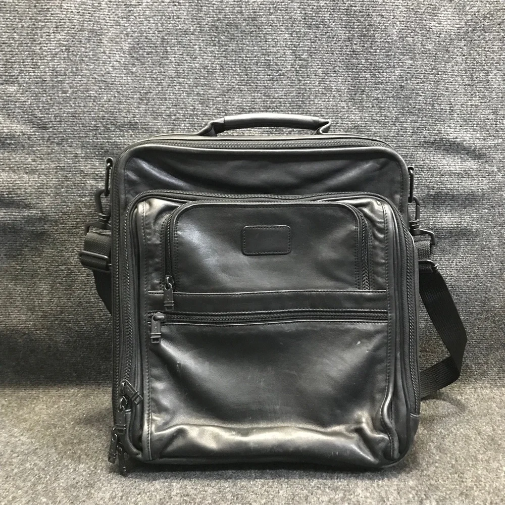 TUMI‎ Black Leather Messenger Bag Adjustable Crossbody Brief Travel Business